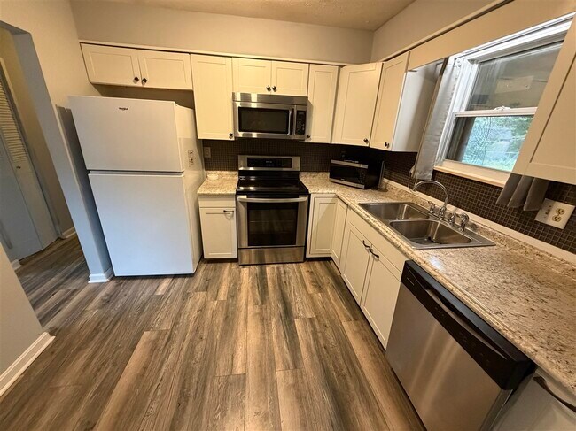 Building Photo - 2600 Northern Rd