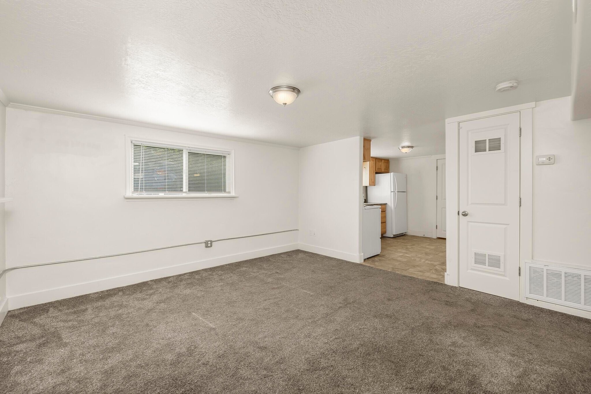 Building Photo - 792 500 N