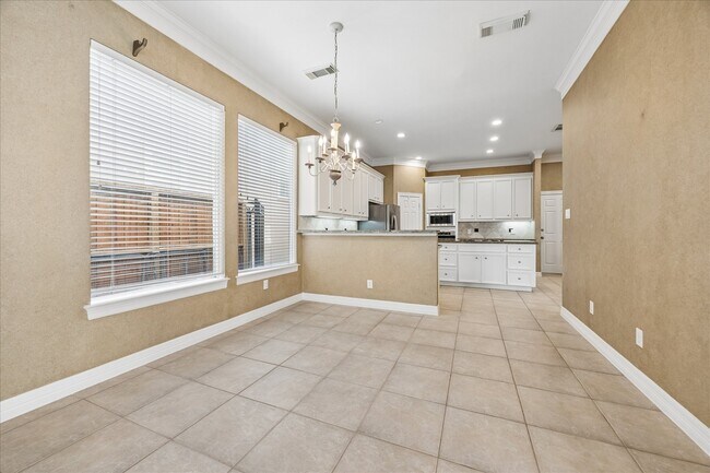 Building Photo - 1119 Gardencrest Ln