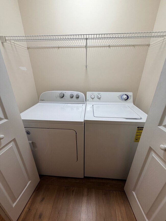 Building Photo - 121 Timberwood Rd