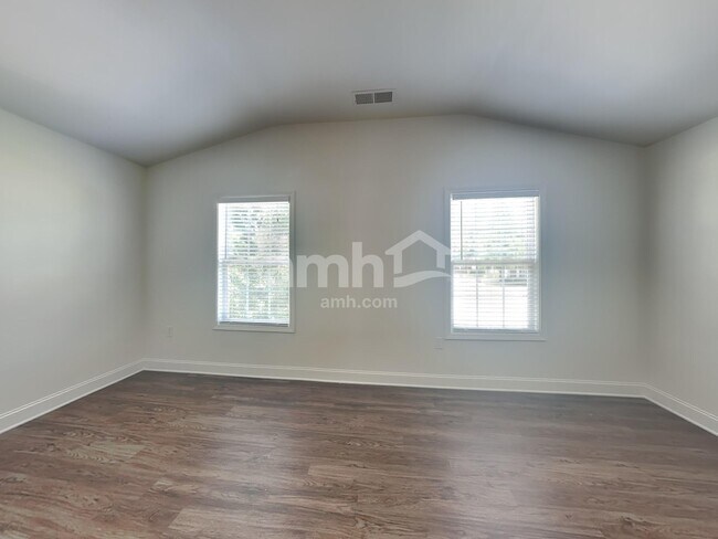 Building Photo - 1005 Theodore Ln