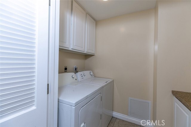 Building Photo - 5241 Colodny Dr