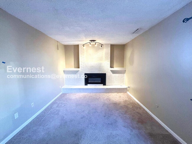 Building Photo - 3118 Squaw Valley Dr