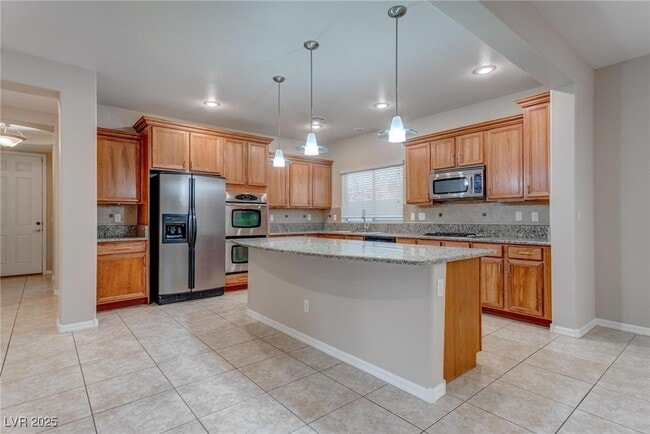 Building Photo - 953 Tafalla Ct