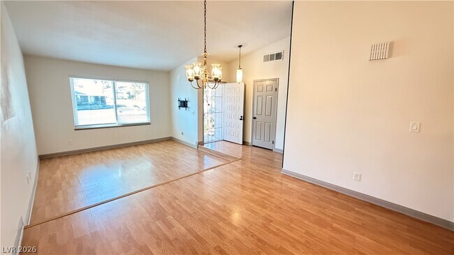 Building Photo - 2783 Carnation Ln