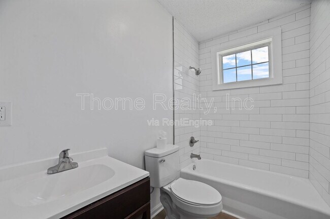 Building Photo - 2501 St Andrew St