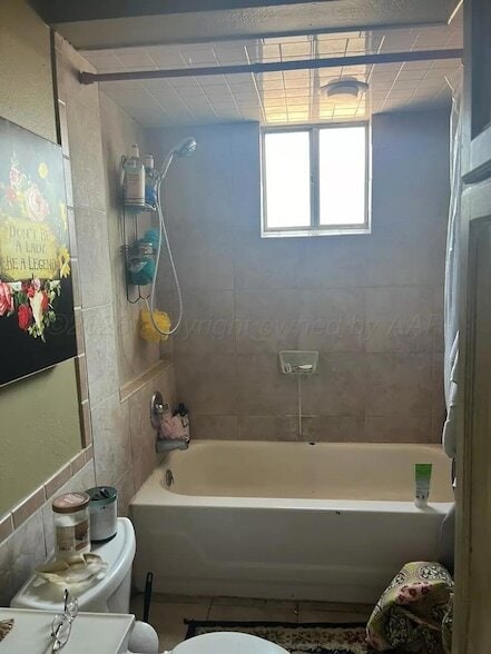 Building Photo - 905 S Madison St