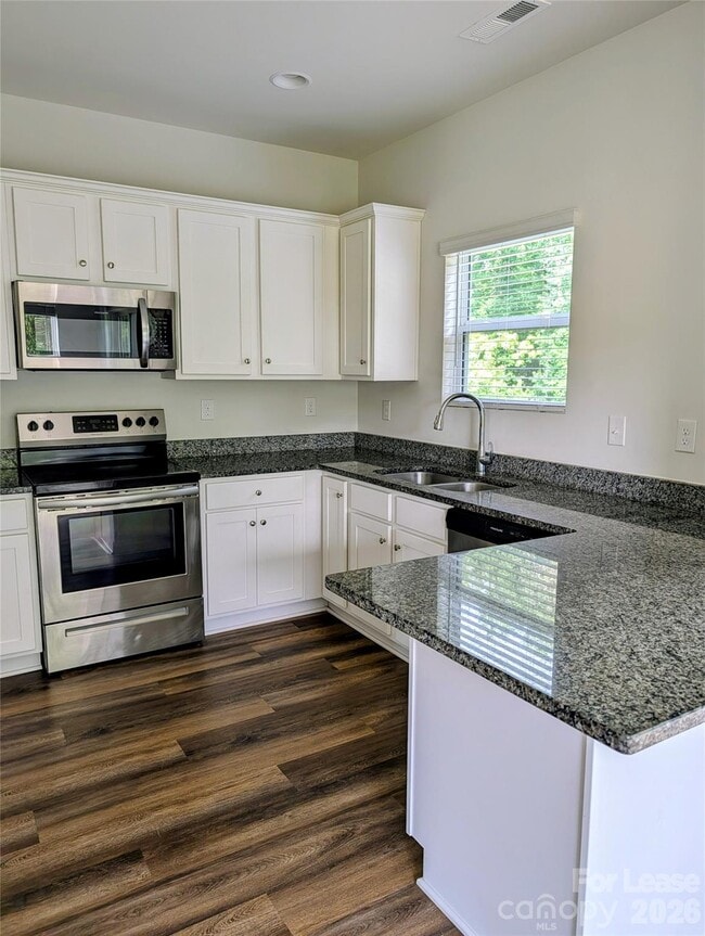Building Photo - 152 Pumice Dr