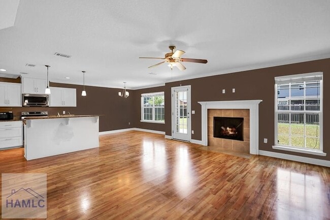 Building Photo - 721 Highgrove Ct