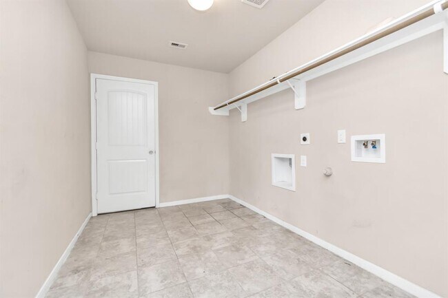 Building Photo - 9403 Limestone Ranch Ln