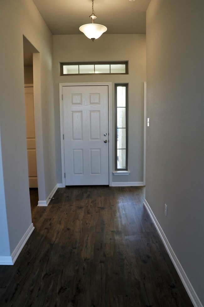 Building Photo - 1059 Aurora Grove Bend