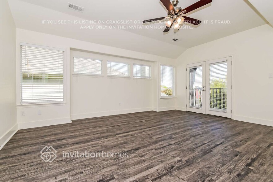 Building Photo - 1008 Hayden Ln