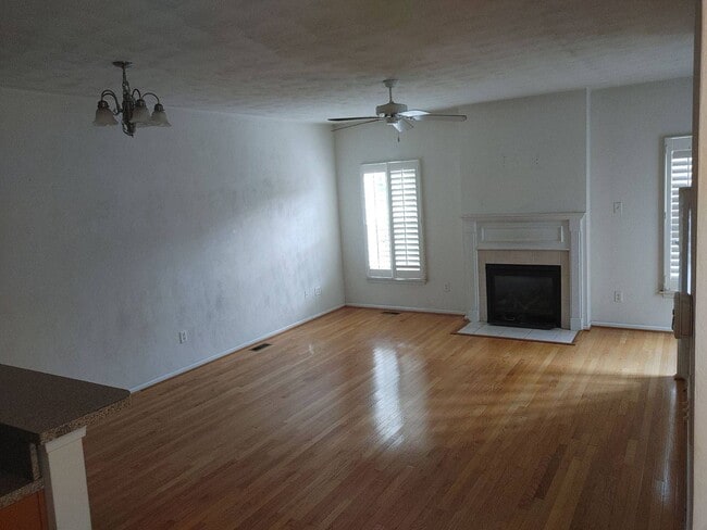 Building Photo - 1517A Parks Ave