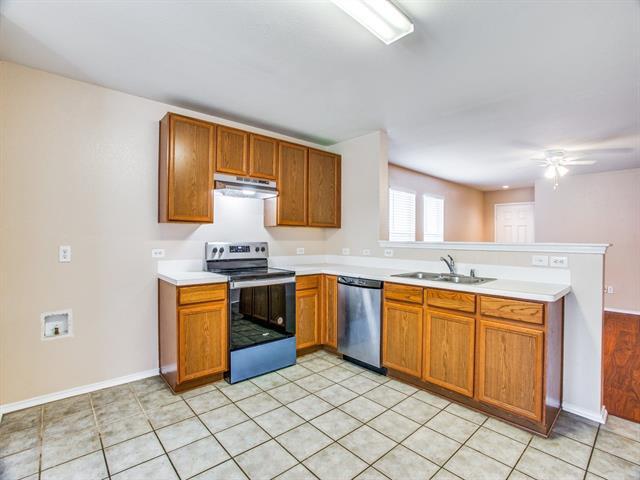 Building Photo - 1128 Maplewood Ln