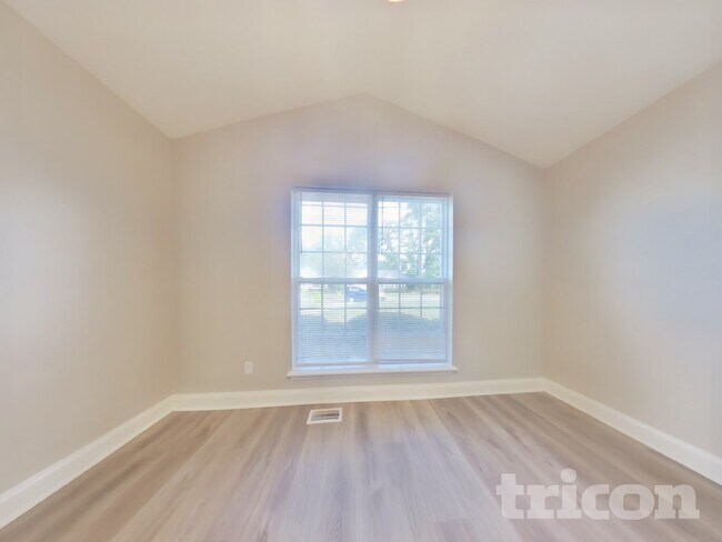 Building Photo - 1003 Cambridge Oaks Dr