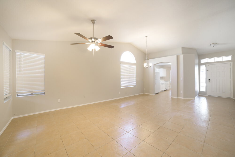 Building Photo - 8556 W Ocotillo Rd