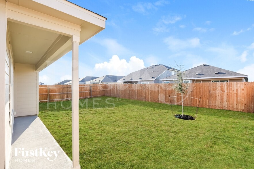 Building Photo - 2721 La Mundial St