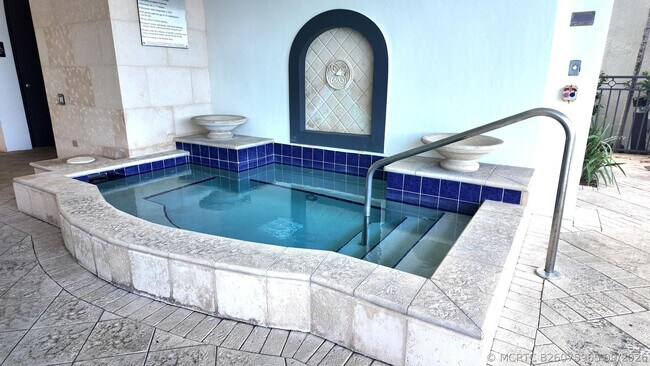 Building Photo - 3038 Waterside Cir