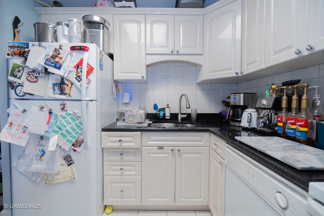 Building Photo - 2201 N Cleveland Ave