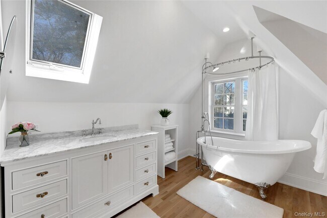 Building Photo - 17C Basket Neck Ln