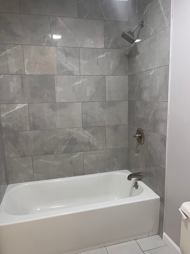 Building Photo - 108 Cedar Knolls Dr