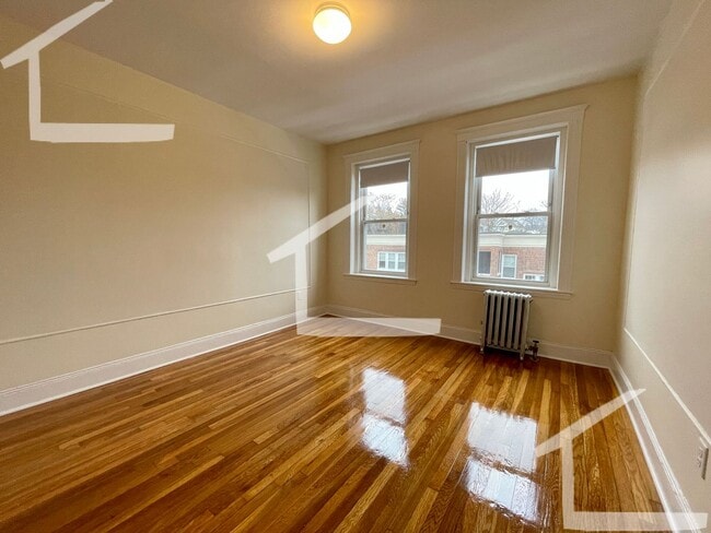 Building Photo - No Brokers Fee, No Security Deposit, Heat, Hot Water Included, Laundry on a Site