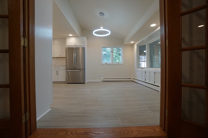 Building Photo - 28W383 Behrs Circle Dr S