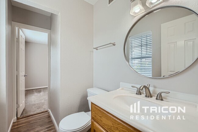 Building Photo - 4613 Monterrey Dr