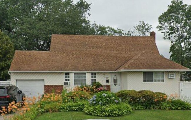 Building Photo - 832 Orbit Ln