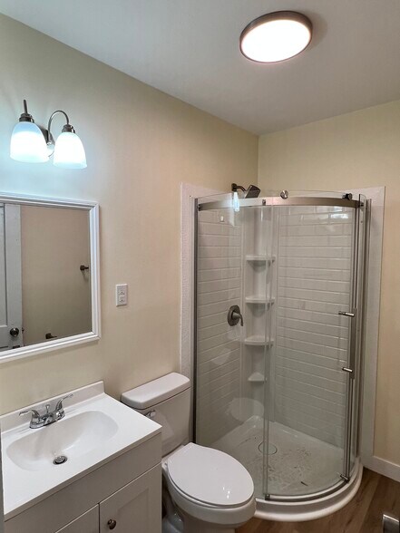 Building Photo - 802 McBee St