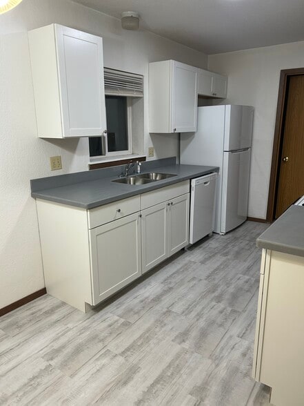 Building Photo - 4022 Garden Ct