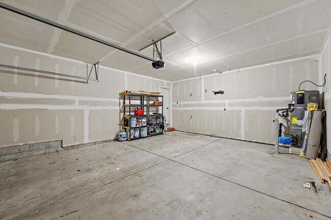 Building Photo - 15065 Iverson Lp SE