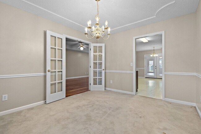 Building Photo - Large Home in Harvest