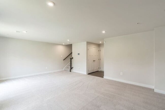 Building Photo - 16705 Tortola Dr