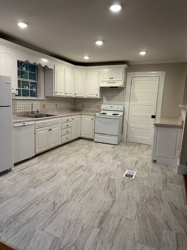 Building Photo - 308 Wood St