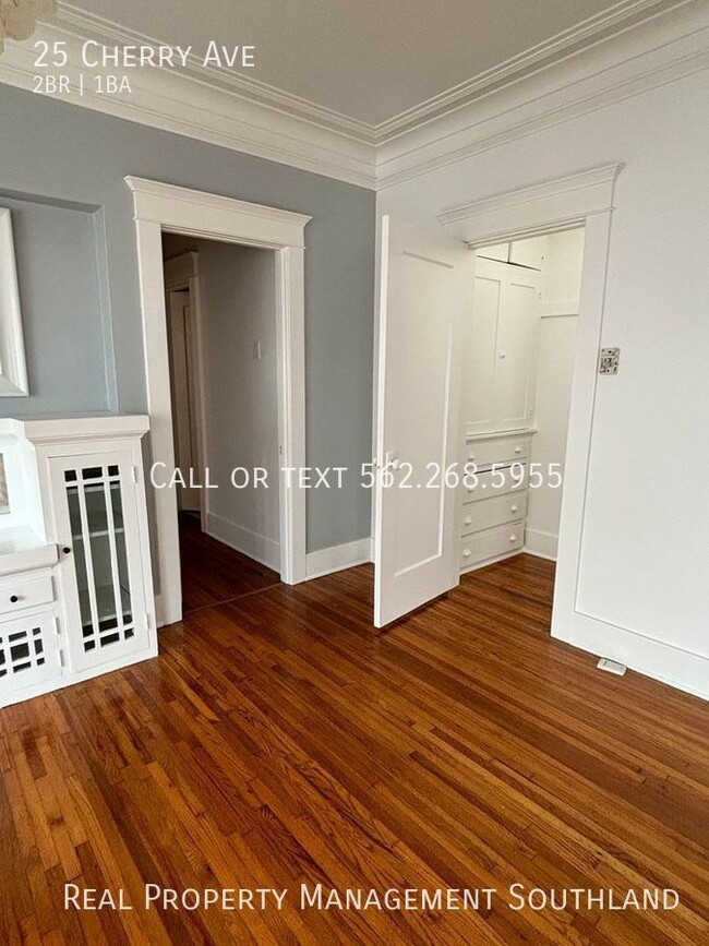 Building Photo - Beautiful 2 Bedroom 1 Bath available now i...