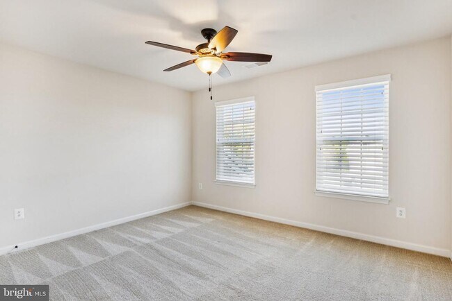 Building Photo - 15205 Orchard Farm Pl