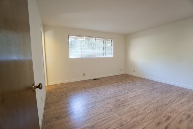 Building Photo - 16255 NE 165th St