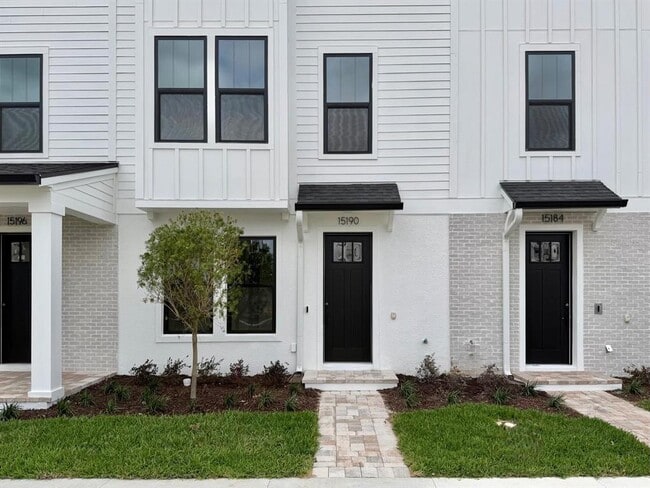 Building Photo - 15190 Groveside Rd