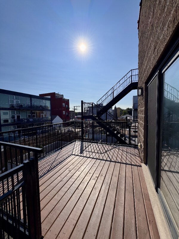 Building Photo - 1539 W Montana St