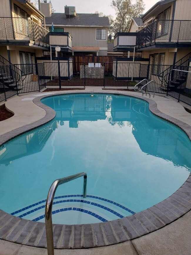 Interior Photo - VINTAGE II APTS