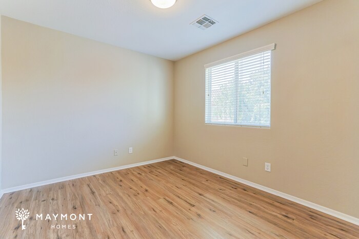Building Photo - 1758 S Chatsworth
