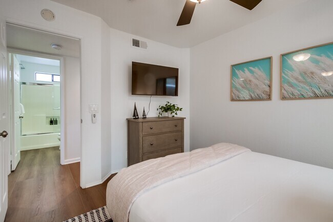 Building Photo - 807 Capistrano Pl