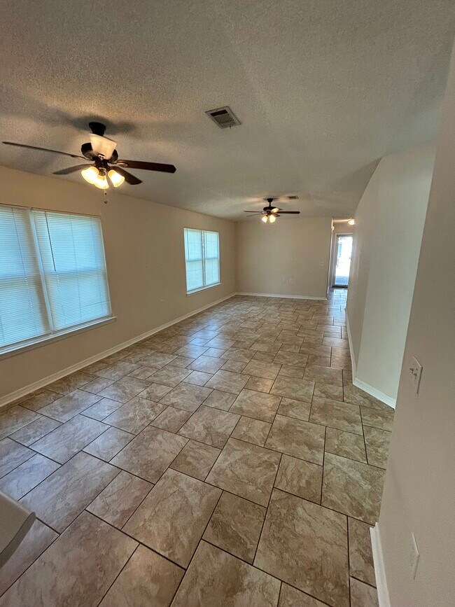 Living Room - 1311 Jasper St