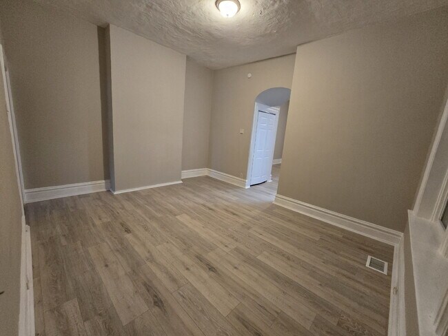 Building Photo - Newly Available 1BR Apartment in South City!