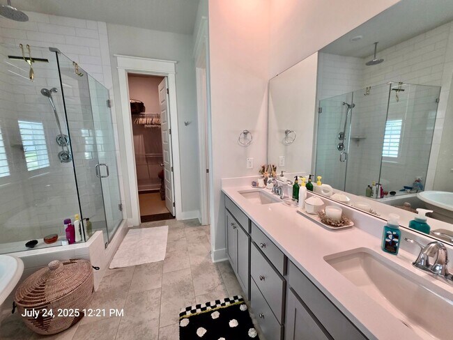 Building Photo - Like new 4 bedroom + loft - Stonoview - Jo...