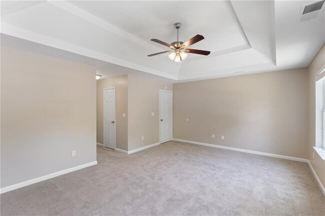 Building Photo - 3228 Diamond Blf