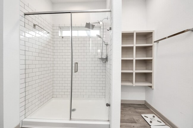 Building Photo - 311 John House Ln