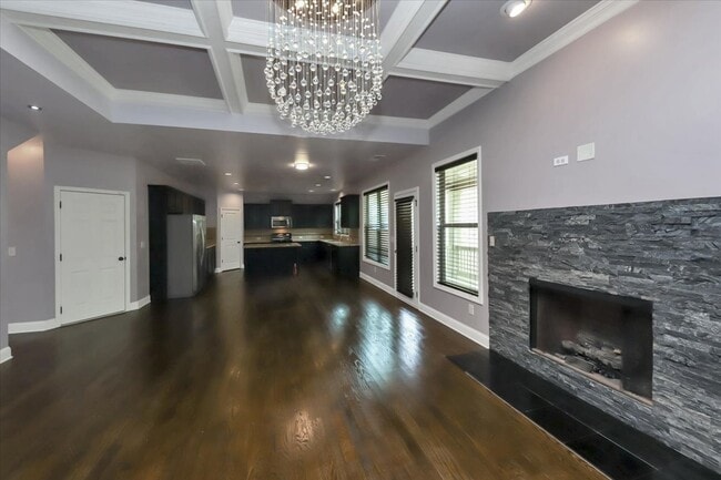 Building Photo - 6059 Cove Park Dr