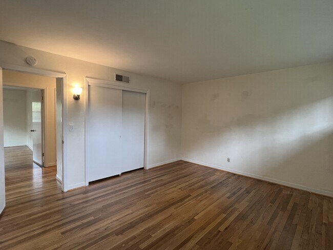 Building Photo - 2934 Lupin Ln